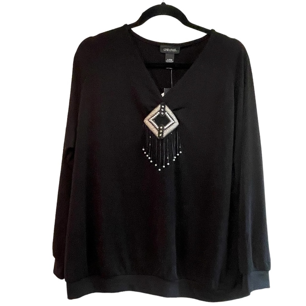 Chic Black Top with Geometric‎ Pendant